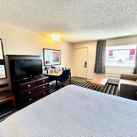 Royal Hotel لويدمينستر المظهر الخارجي الصورة