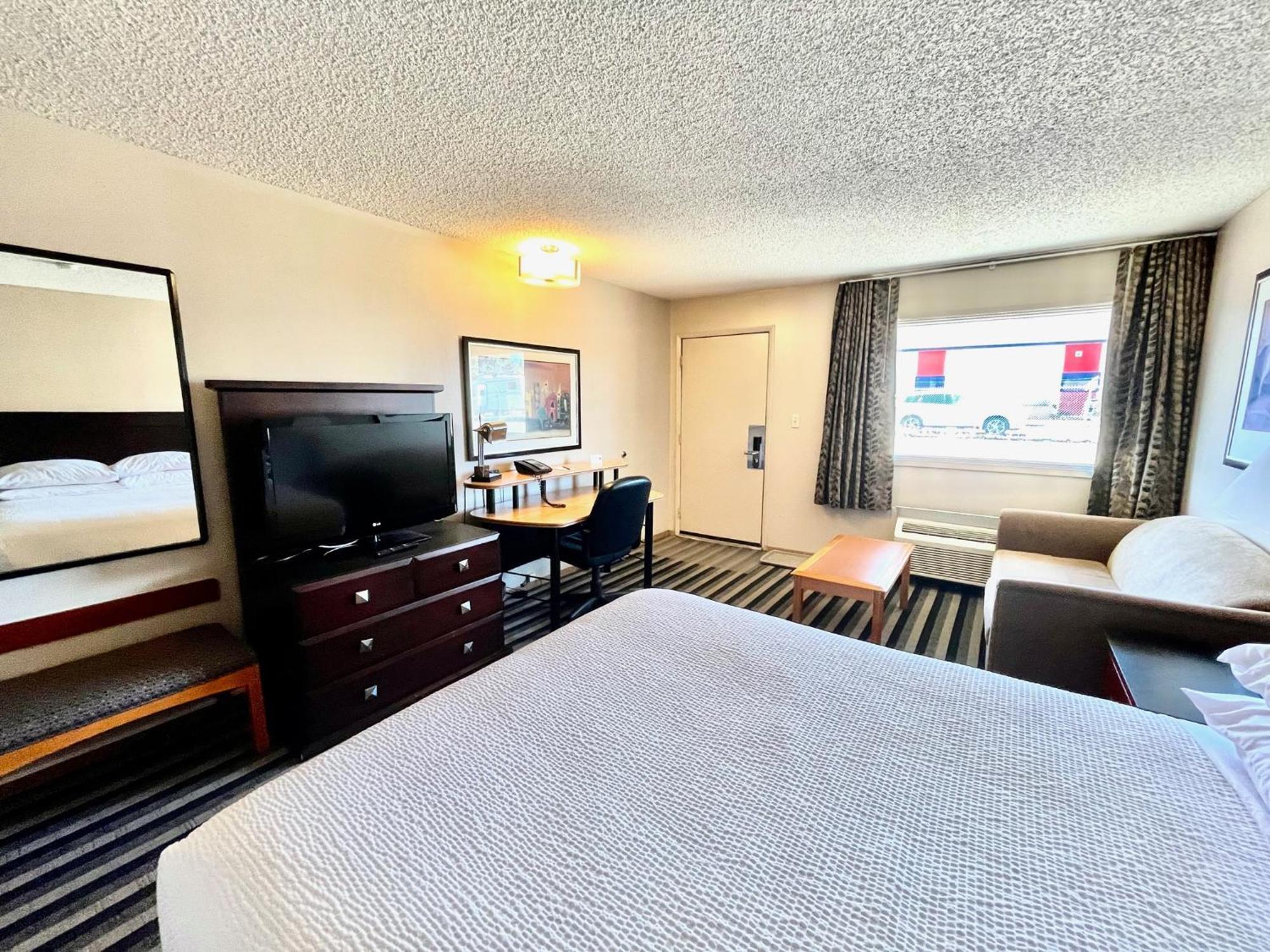 Royal Hotel لويدمينستر المظهر الخارجي الصورة