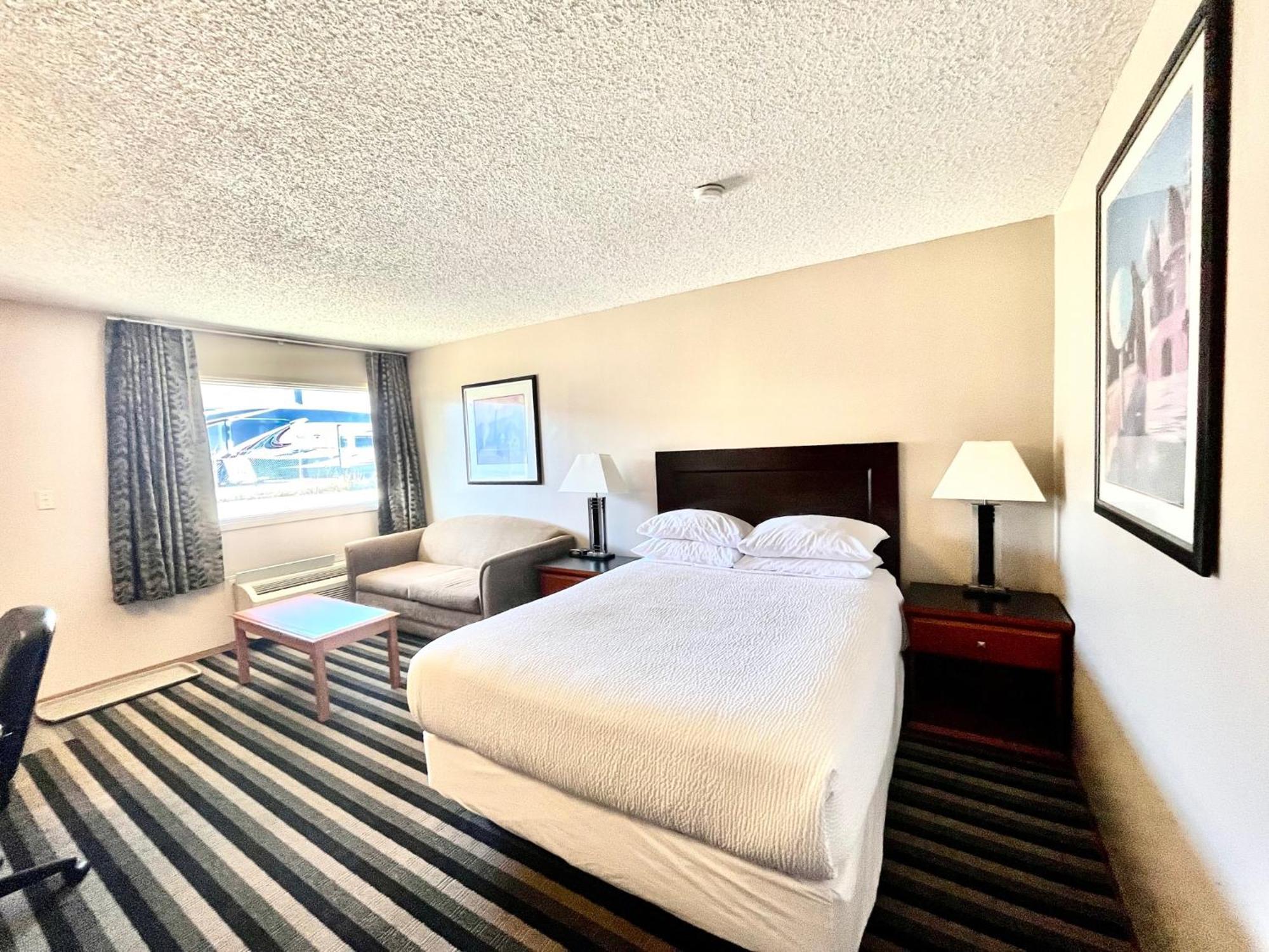 Royal Hotel لويدمينستر المظهر الخارجي الصورة